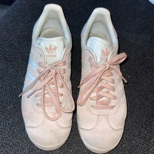 Adidas Sneakers